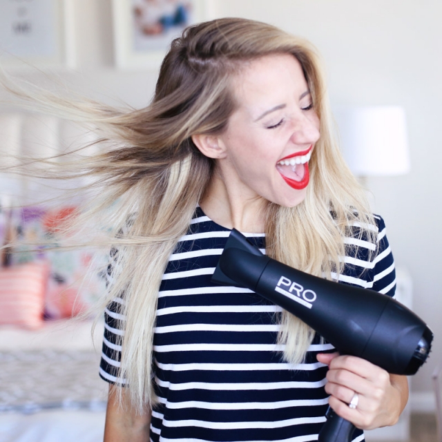 How to: Blow Dry your Hair with a Round Brush - Twist Me Pretty