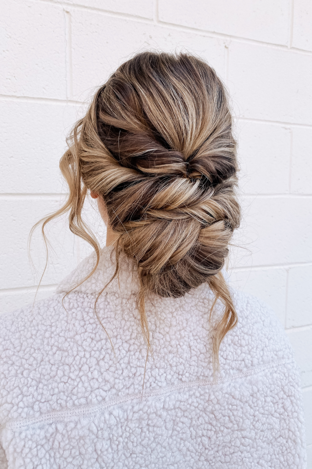 how to style your wedding hair twistmepretty.com